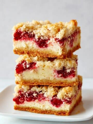 Strawberry Pie Sour Cream Crumb Bars Recipe