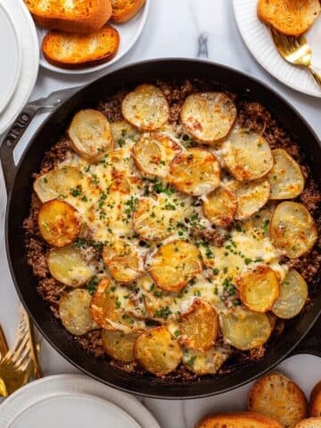 Cheesy Ground Beef and Potato Skillet Casserole Recipe