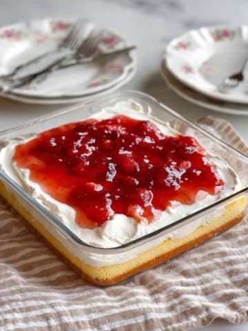 Cherry Surprise Cream Cheese Cake with Cherry Pie Filling Recipe