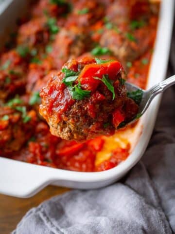 Mountain Meatballs with Spicy Chili Sauce Recipe