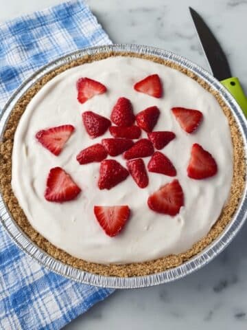 4-Ingredient Yogurt Pie Recipe