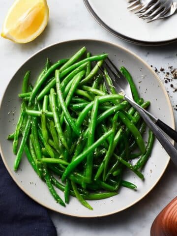 Lemon-Garlic Sautéed Green Beans with Thyme Recipe