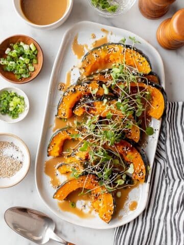 Roasted Kabocha Squash with Sesame Ginger Dressing and Scallions Recipe