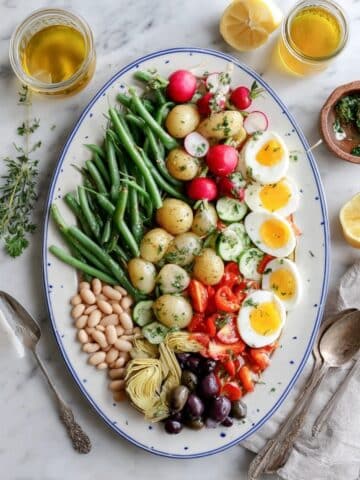 Niçoise Salad with Potatoes, Green Beans, and Fresh Vegetables Recipe