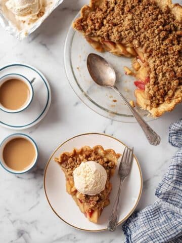 Homemade Vegan Apple Crumble Pie Recipe